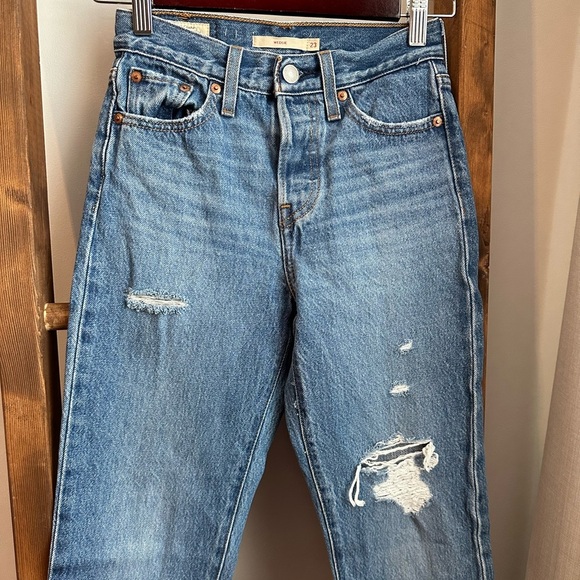 Levi’s Wedgie Denim Jeans - Picture 2 of 6